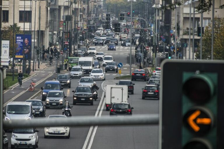 Da Consiglio Ue via libera a Euro 7 ma con limiti meno stringenti