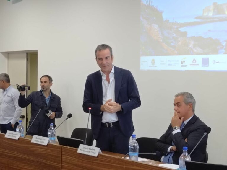 Occhiuto apre i lavori del “Calabria Digital Summit”