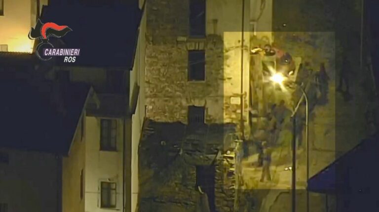 Associazione mafiosa e spaccio di stupefacenti, 31 arresti in Sardegna