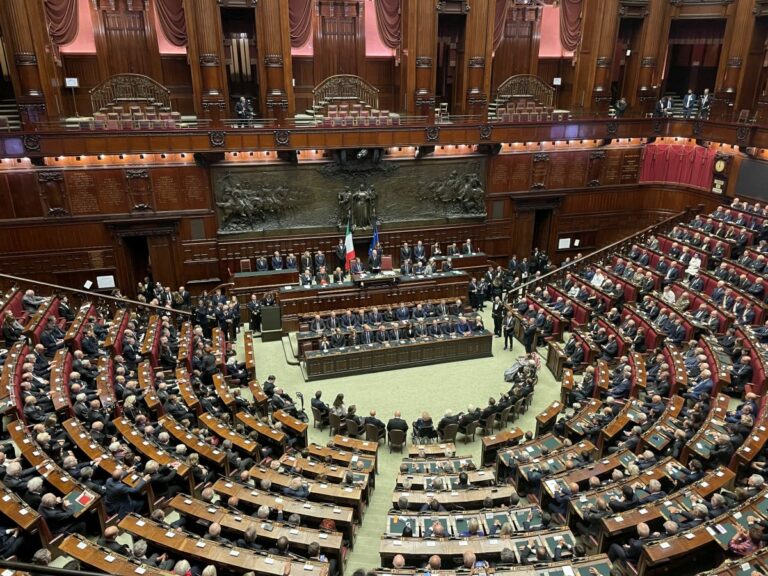 Alla Camera l’addio a Napolitano, il figlio Giulio “Per lui la politica era una cosa seria”