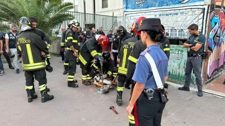 Blitz interforze nei quartieri “a rischio” di Roma e Napoli