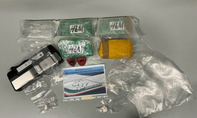 In casa con 4,8 chili di cocaina, 27enne arrestato a Catania