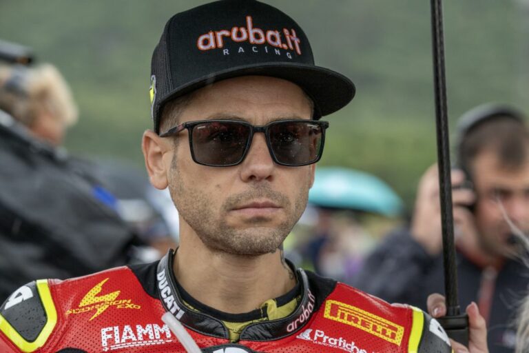 Superbike, in Portogallo Bautista vince la Superpole all’ultima curva
