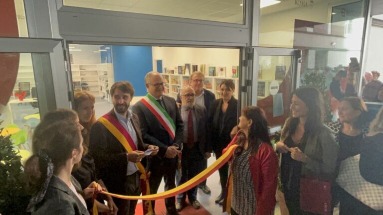 Roma, Gualtieri inaugura la biblioteca Joyce Lussu alla Garbatella
