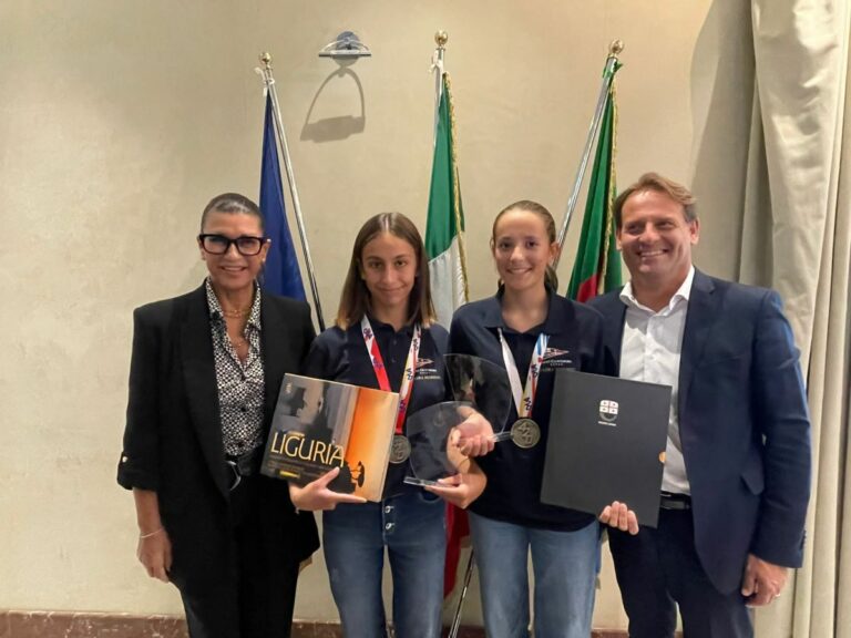 Liguria, Ferro e Scajola premiano le campionesse mondiali di vela U15