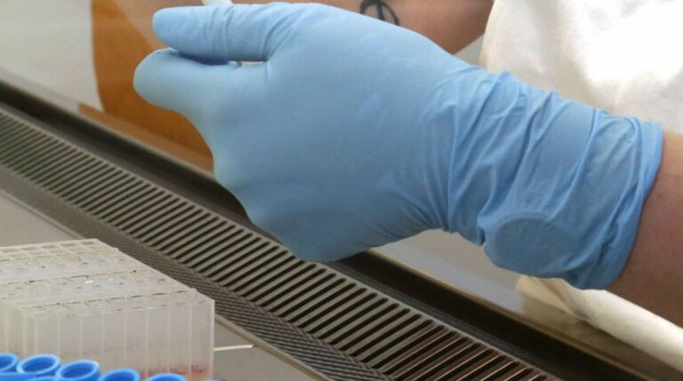 Monitorare microbiota vaginale per alleviare i sintomi della menopausa