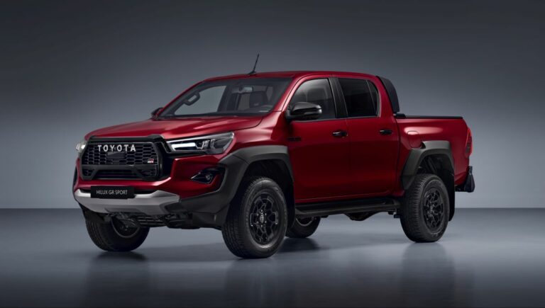 Toyota presenta il nuovo Hilux GR Sport II