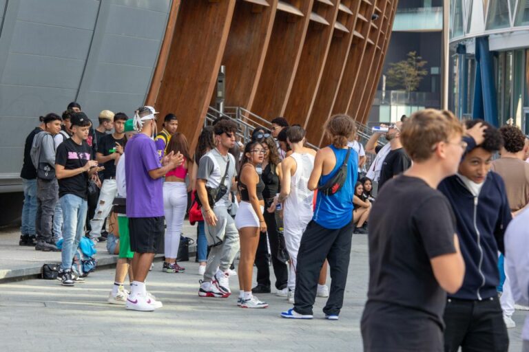 Calano la popolazione giovanile e le imprese, record al Sud