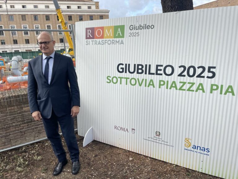 Roma, Gualtieri inaugura passerella pedonale in Piazza Pia