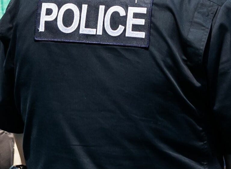 Francia, il Louvre a la Reggia di Versailles evacuati per un allarme bomba