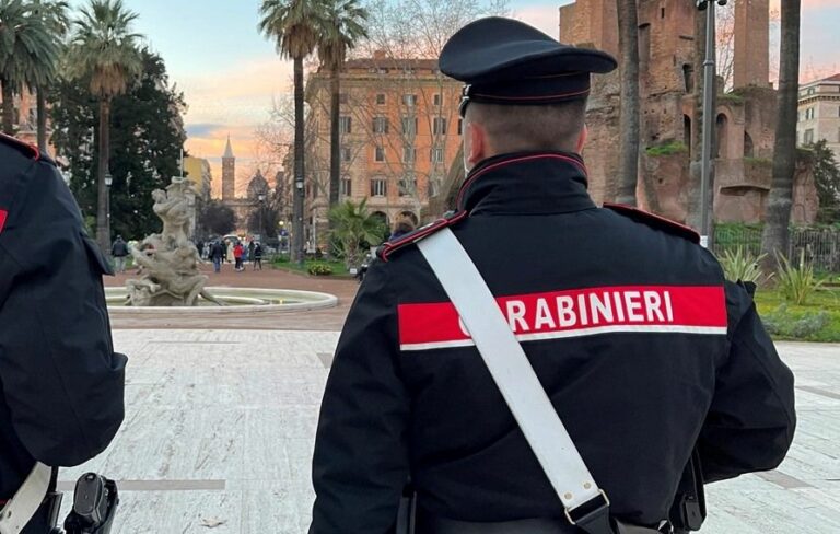 Controlli dei Carabinieri nel quartiere Esquilino a Roma, 2 arresti