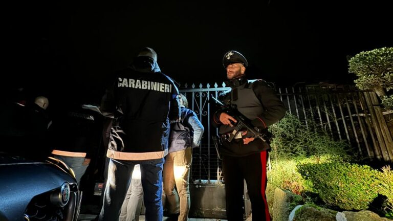 Roma, operazione antidroga misure cautelari per 12 persone