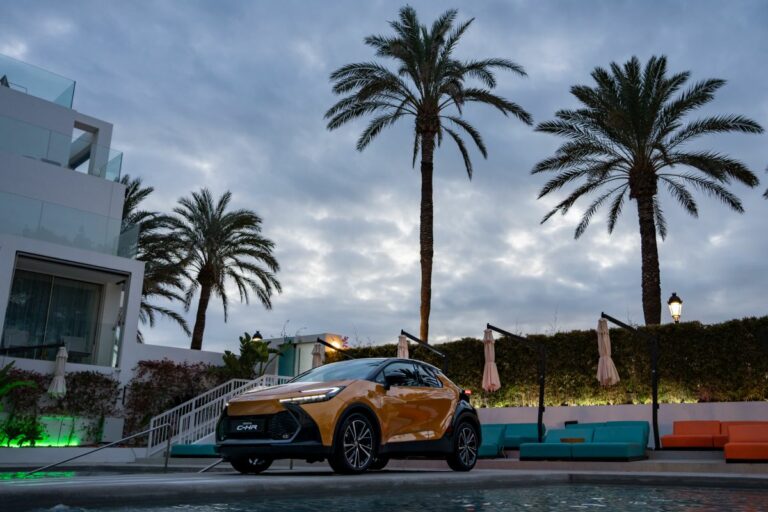 Nuovo Toyota CH-R, dal design forte e distintivo