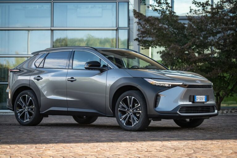 Nuovi allestimenti e nuovi prezzi per Toyota bZ4X