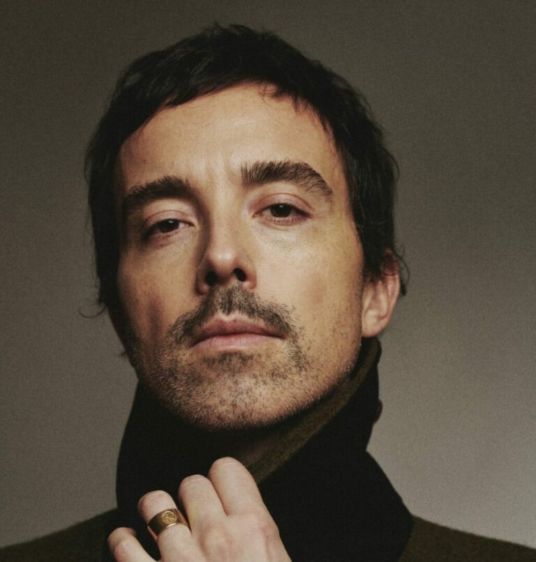 Diodato canta “La mia terra” che celebra il popolo di Taranto