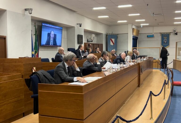 Campania, dal Consiglio ok a variazione di bilancio e pdl su pet therapy