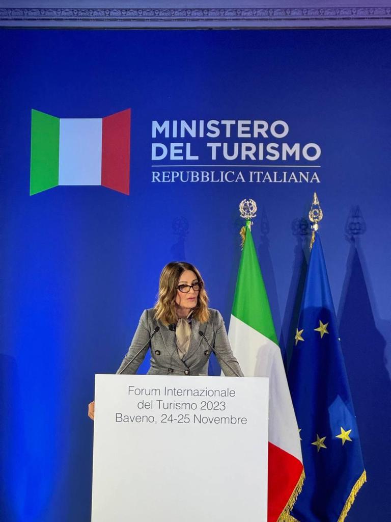 Il governo al Forum del Turismo sul Lago Maggiore “E’ il nostro oro”