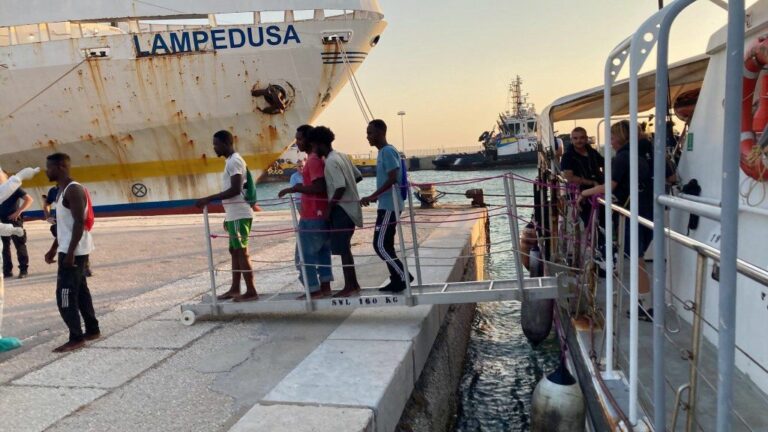 Tunisian forces dismantled migrant smuggling network to Italy