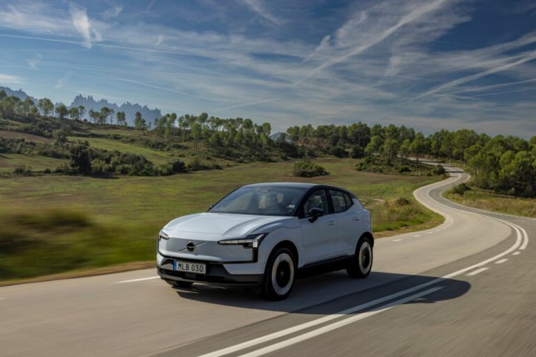 Volvo EX30 tra le finaliste dell’European Car of the Year 2024