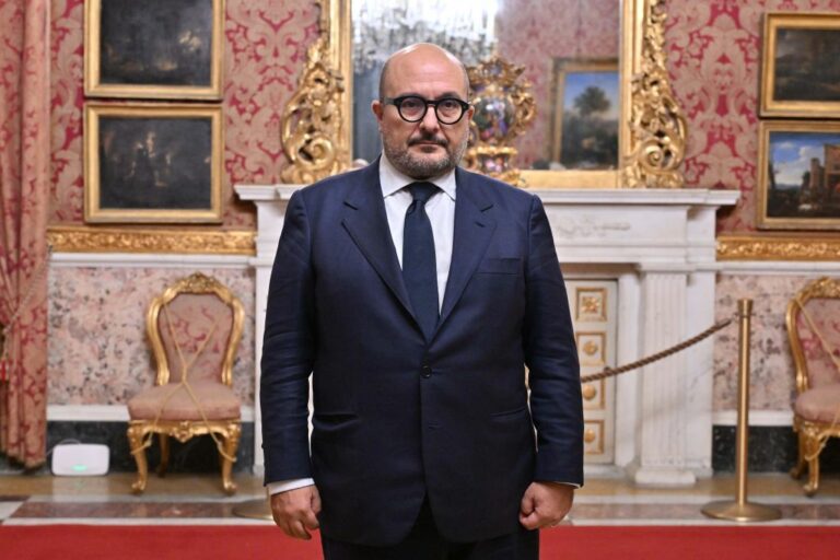 Ministro Sangiuliano visita Rione Terra con direttore Patrimonio Unesco