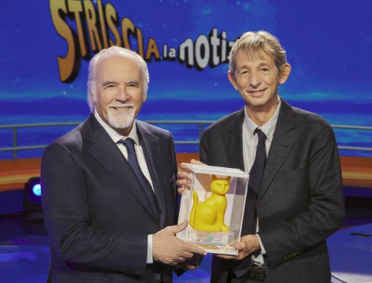 Tv Sorrisi e Canzoni consegna il Telegatto ad Antonio Ricci