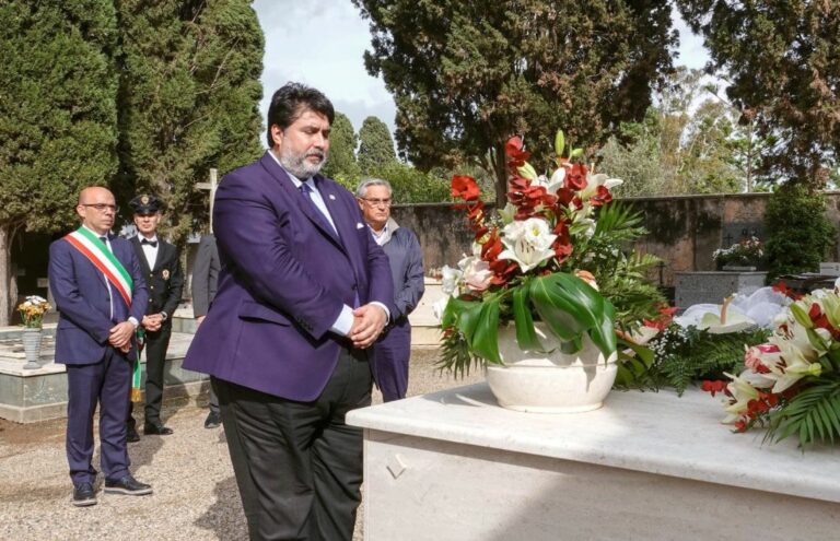 Solinas rende omaggio agli ex presidenti della Regione Sardegna e all’assessore Frongia