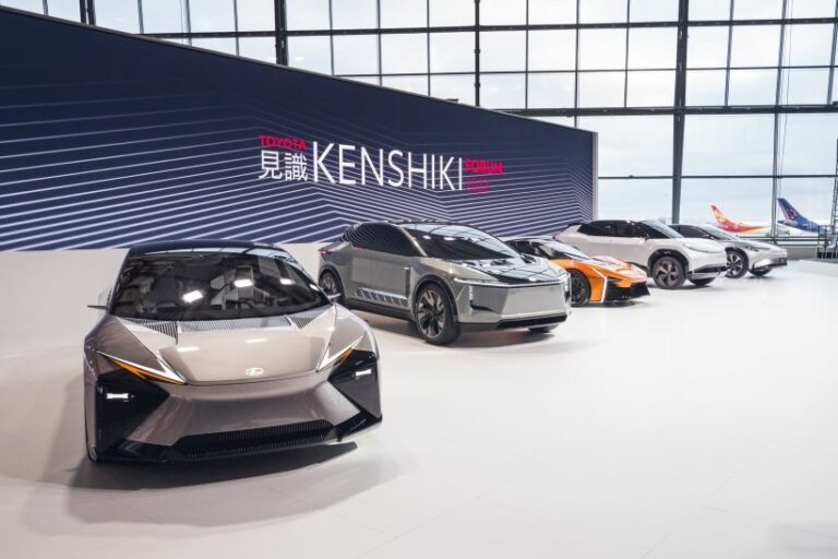 Toyota, nuovi veicoli elettrici a batteria e a celle combustibile