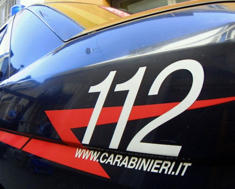 Scontro fra auto nel salernitano, morti due carabinieri