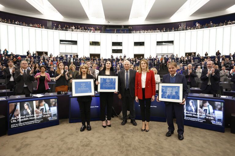 EU, the Sakharov Prize honours Mahsa Amini and the Iranian demonstrators