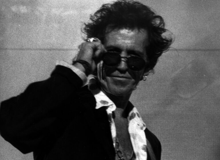 Keith Richards, il chitarrista dei Rolling Stones compie 80 anni