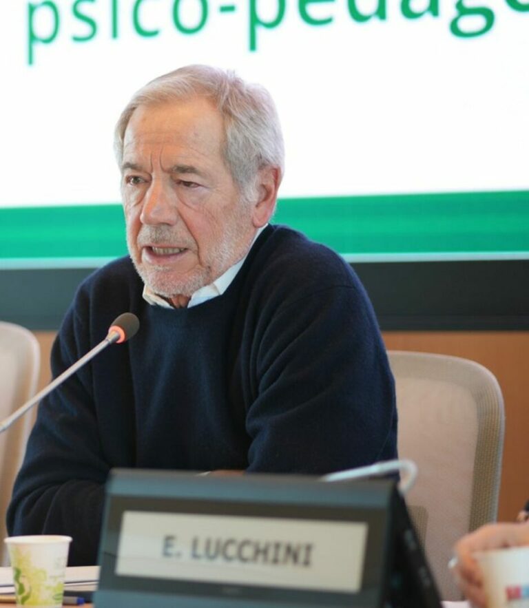 Covid, Bertolaso “Casi in aumento, preoccupati per feste di Natale”