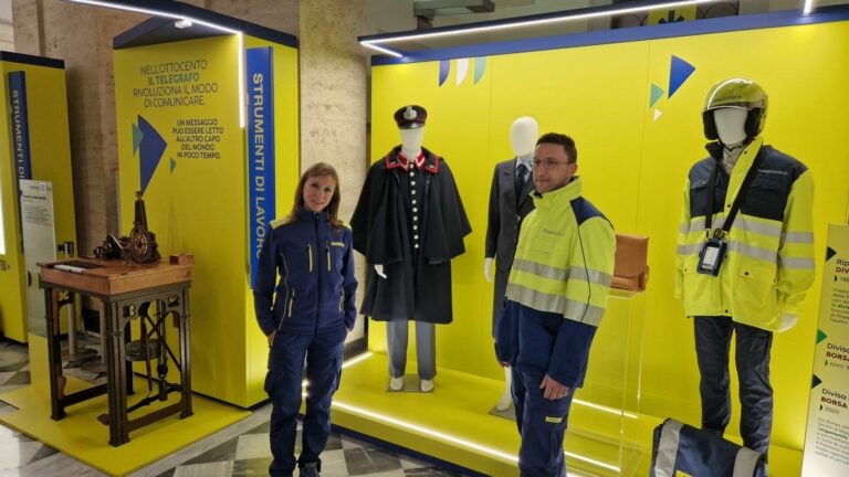 Arrivano le nuove divise per i portalettere della Capitale