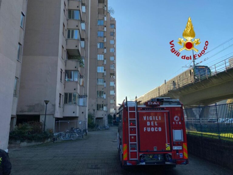 Cologno Monzese, incendio in appartamento. 5 leggermente intossicati