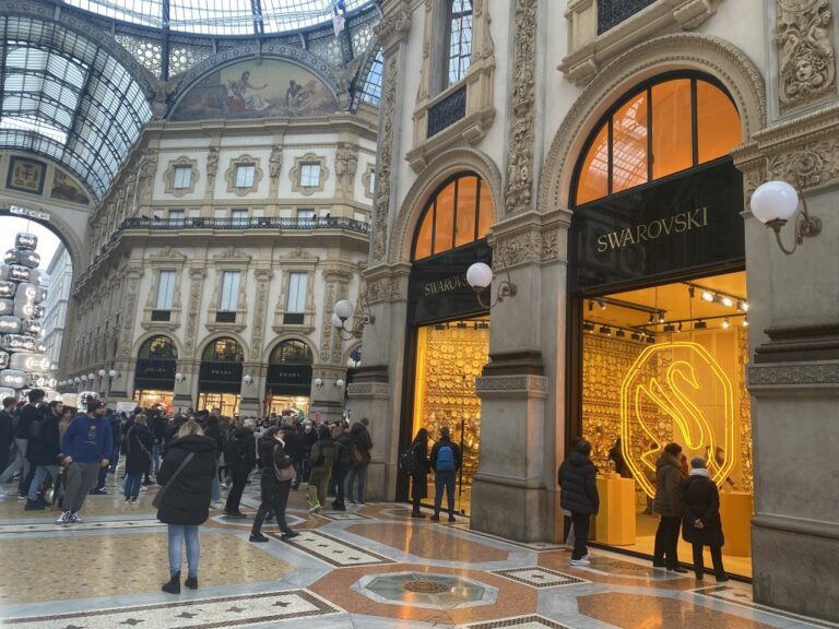 Milano, gara per negozio in Galleria. Base d’asta mezzo milione di euro