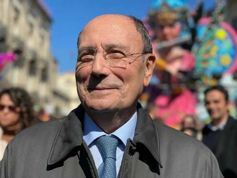 Schifani “Nel 2024 rifiuti e lavoro le priorità per la Sicilia”