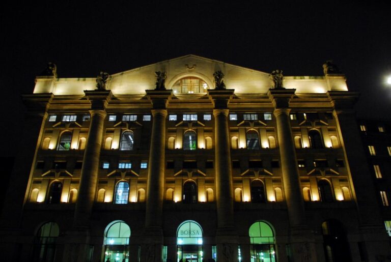 Borsa, il Ftse Mib apre poco sopra la parità. +0,4%