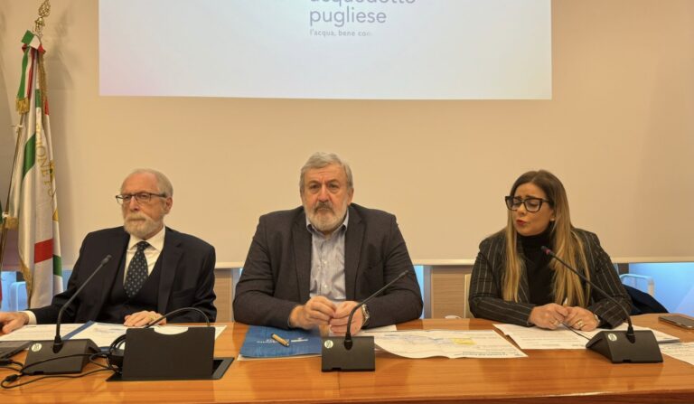 Nasce in Puglia la Ciclovia dell’acqua, Emiliano “Nostra idea di futuro”