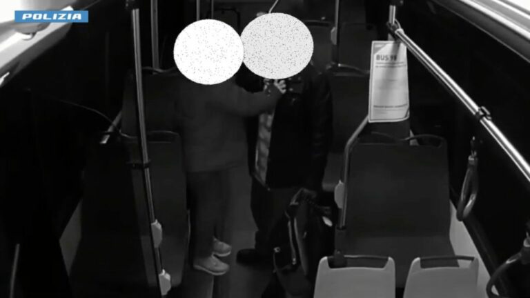 Milano, accoltella ex compagna. Fermato 54enne