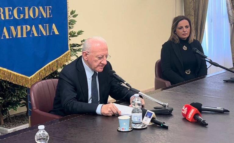 De Luca “Chieste le dimissioni di Fitto, procederemo a denunciarlo”