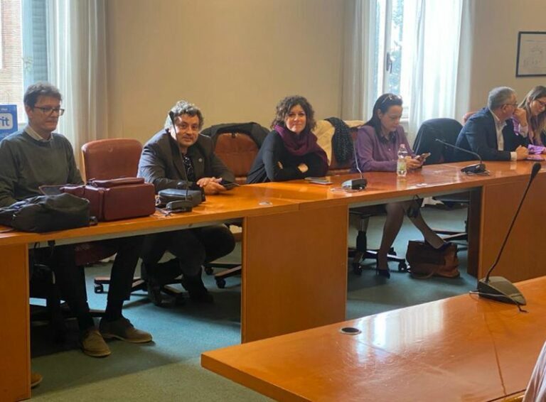 Contratto scuola, Anief firma il rinnovo. Azioni per recupero arretrati