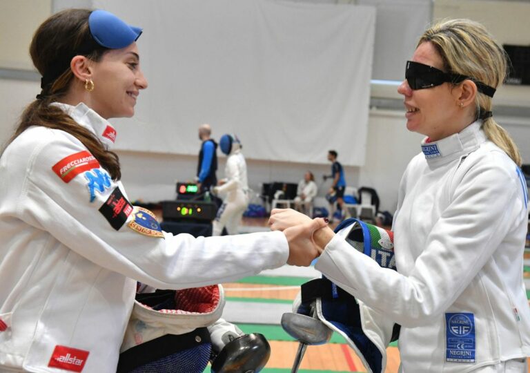 Spada olimpica e non vedenti, allenamento congiunto a Tirrenia