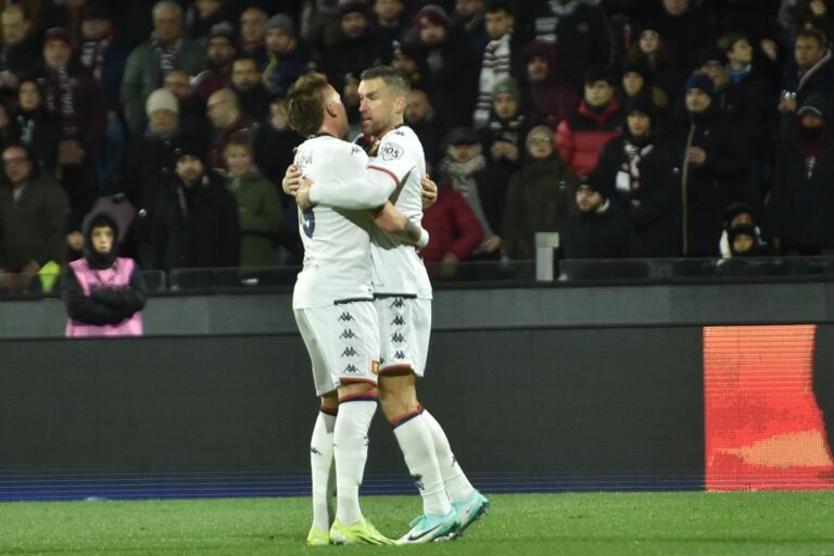 Il Genoa rimonta e batte 2-1 la Salernitana