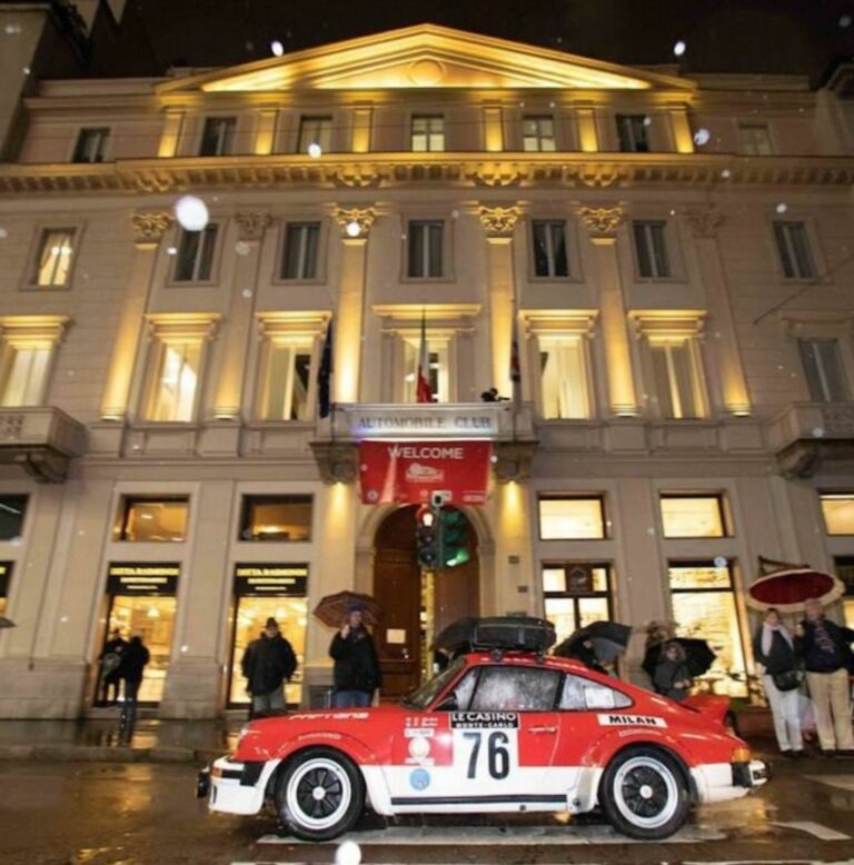 Parte da corso Venezia a Milano il “Rallye Monte-Carlo historique”