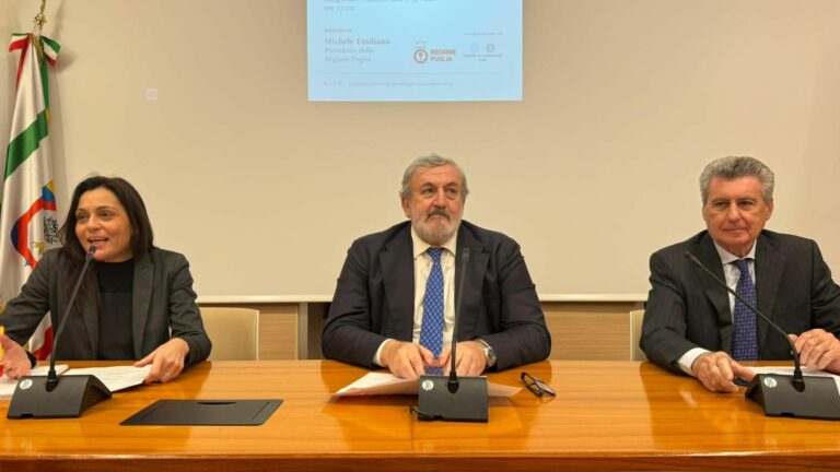 Premio “Giorgio Ambrosoli” sbarca a Bari, Emiliano “Un grande onore”