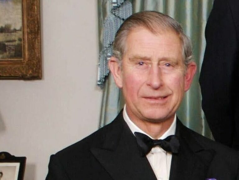 Re Carlo operato alla prostata, “sta bene”