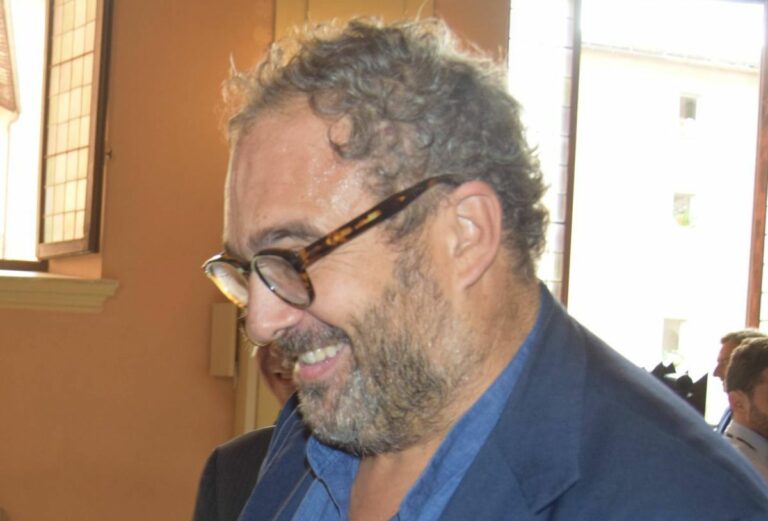 Baglioni, Siae “Carriera travolgente, domanda iscrizione del 24 giugno 1969”