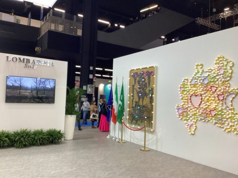 Bit, Fontana e Mazzali inaugurano lo stand della Lombardia