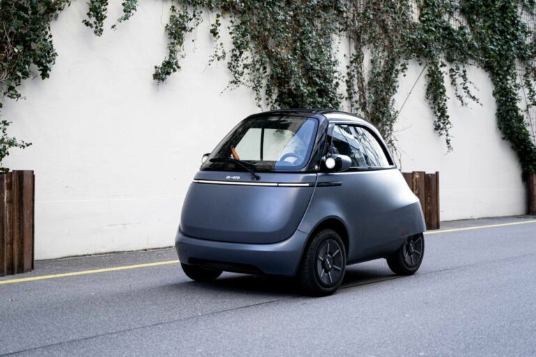 Microlino arriva in centro città a Milano