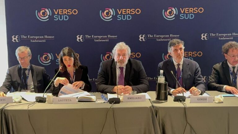 “Verso Sud” Ambrosetti a Bari, Emiliano “Dati Puglia tra i migliori”