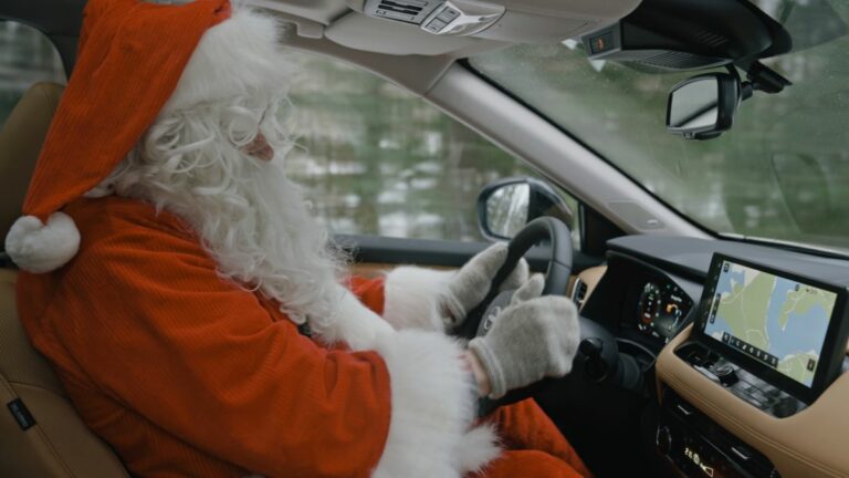 La miglior slitta di Babbo Natale è con tecnologia Nissan e-4orce